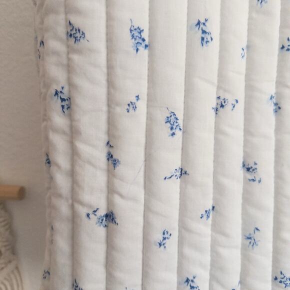 Japna Quilted Vest Tie Front White with Blue Floral Print Size XL - Picture 10 of 10